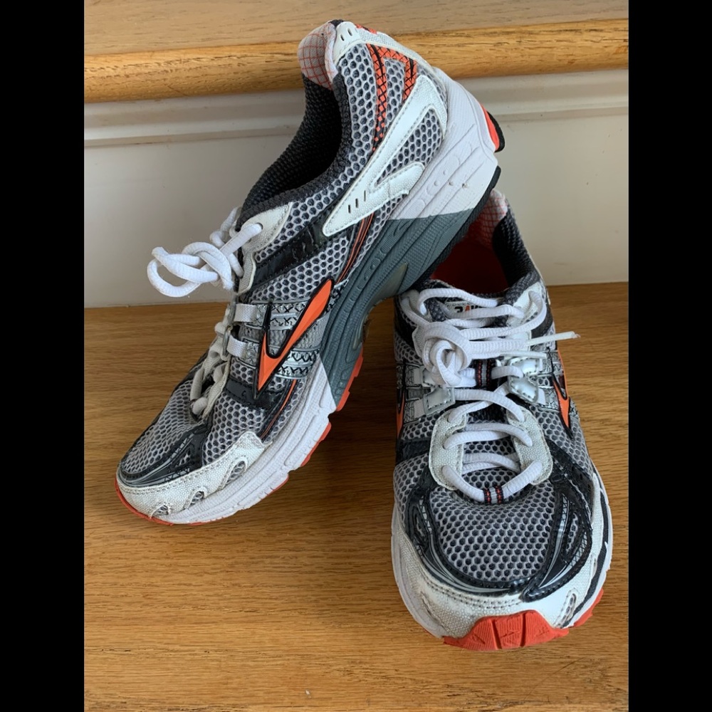 Brooks Ravenna 2